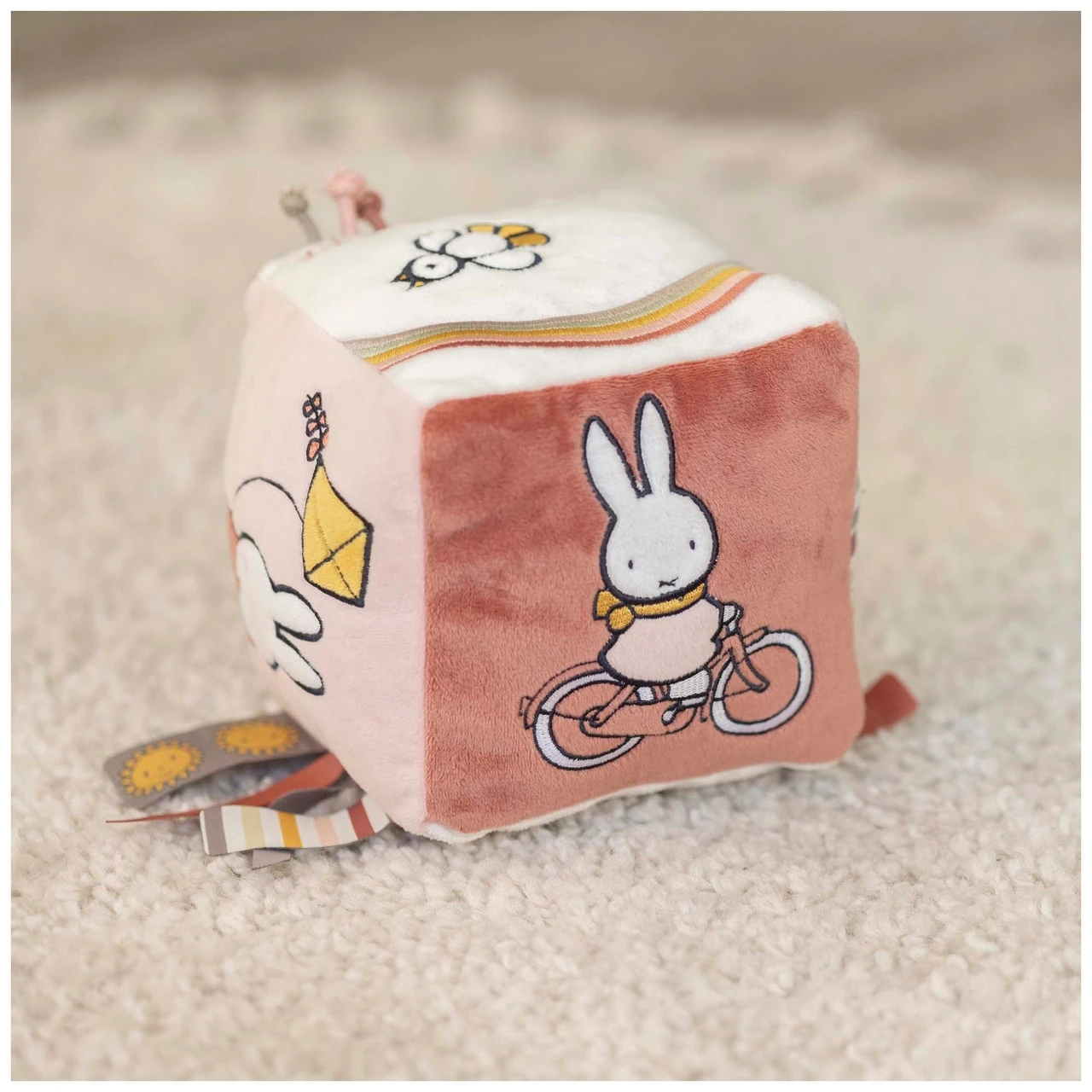 Nijntje Kubus Fluffy Pink 8 Nijntje Kubus Fluffy Pink - Afbeelding 6