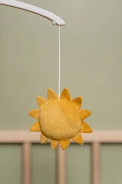 Nijntje X Little Dutch Vintage Muziekmobiel - Sunny Stripes -Prenatal 799x1200 4