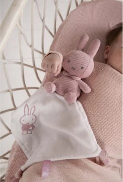 Tiamo Collection Knuffeldoekje Nijntje - Pink Baby Rib -Prenatal 809x1200