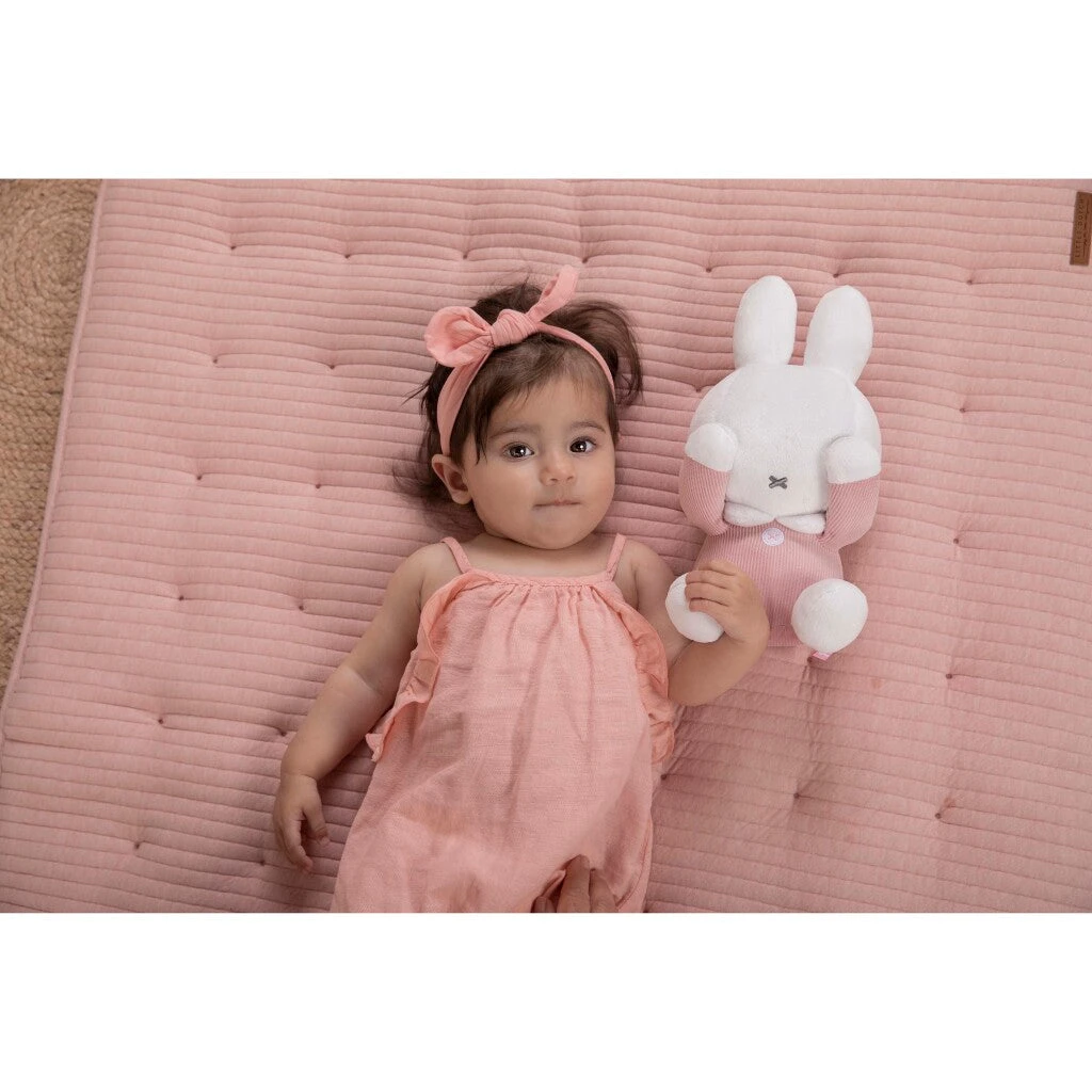 Nijntje Kiekeboe Knuffel 28cm Met Ribstof Roze 7 Nijntje Kiekeboe Knuffel 28cm Met Ribstof Roze - Afbeelding 5