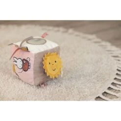 Nijntje Fluffy Activiteitenkubus + Geluid Roze -Prenatal 8713291669260 5