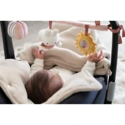 Nijntje Fluffy Wagenspanner + Geluid Roze -Prenatal 8713291669338 4